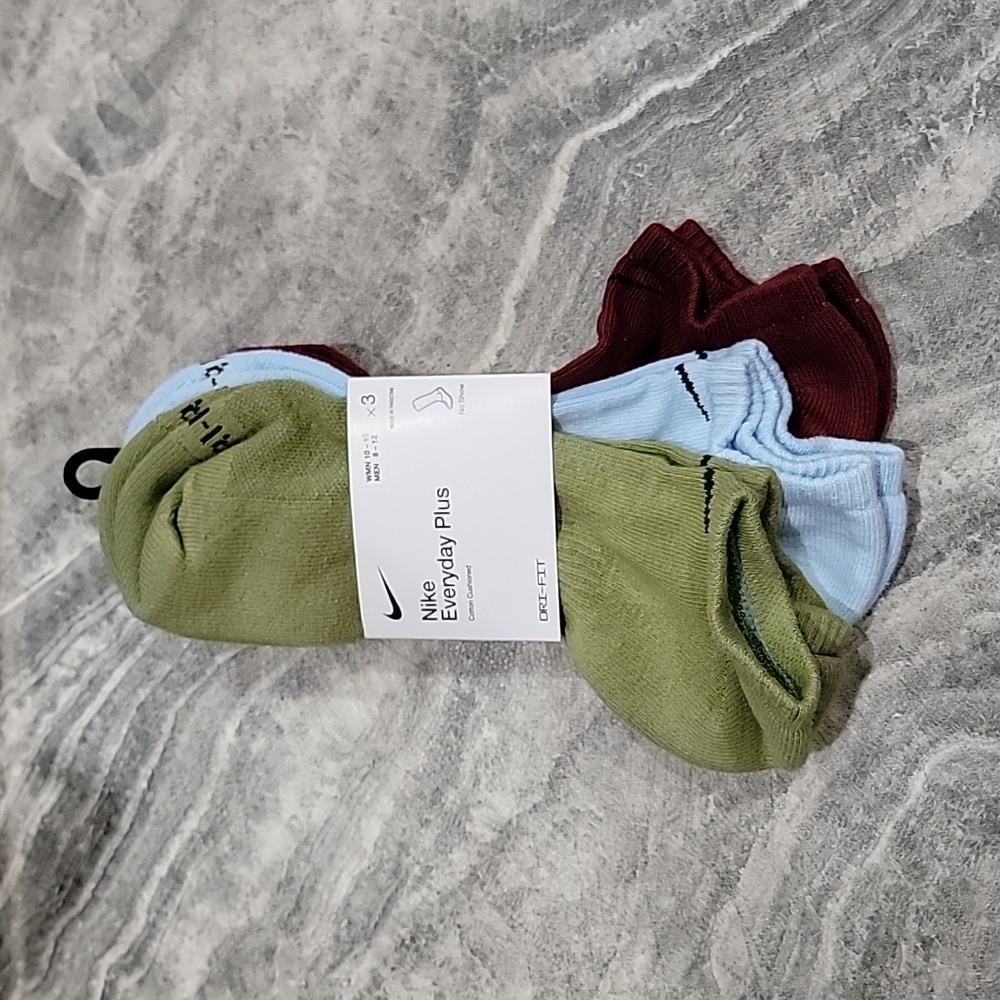 NWT UNISEX Nike dri-fit 3pk no show socks